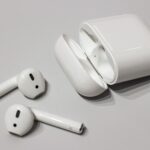 AirPods_(cropped)