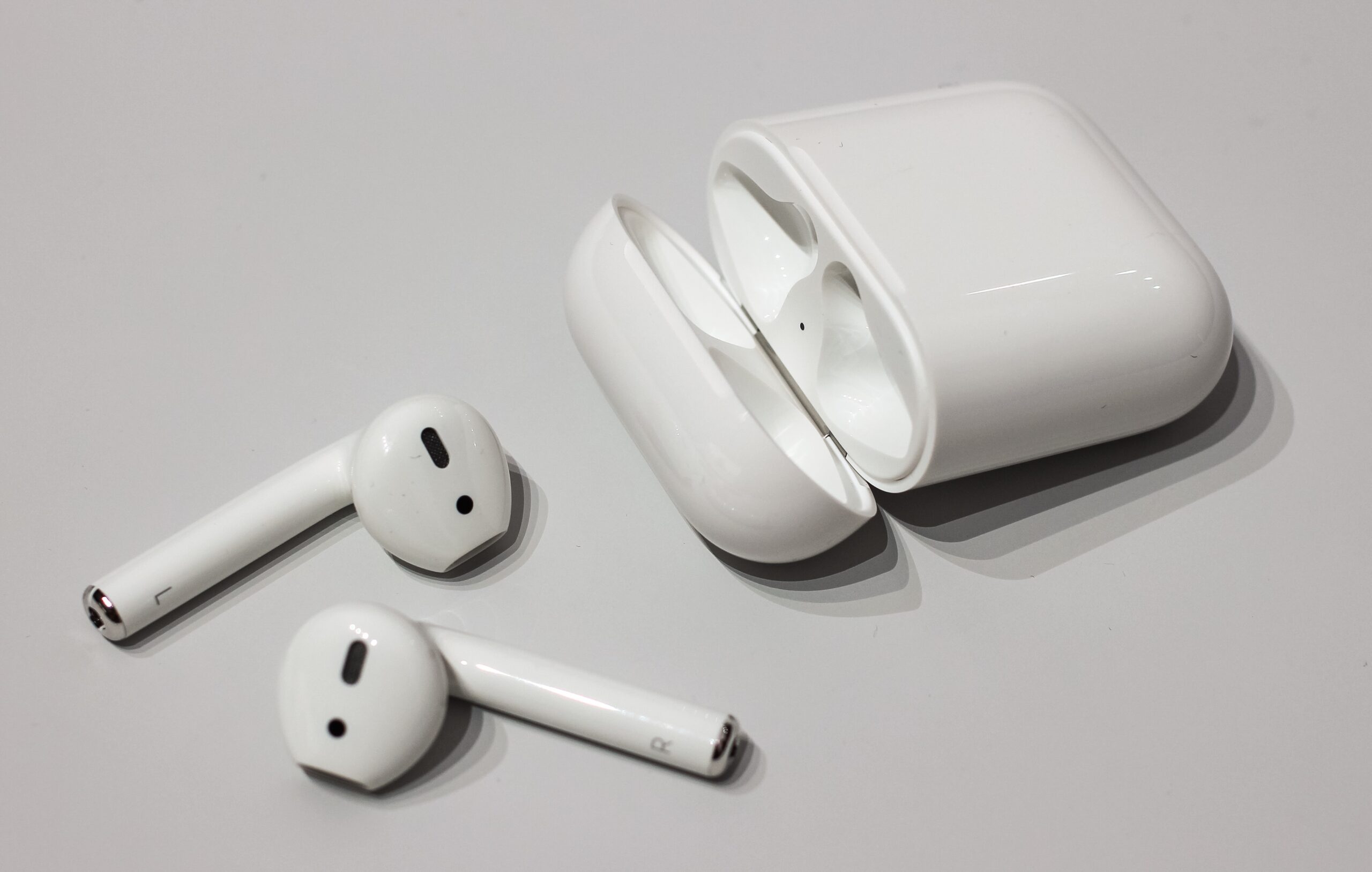 AirPods_(cropped)
